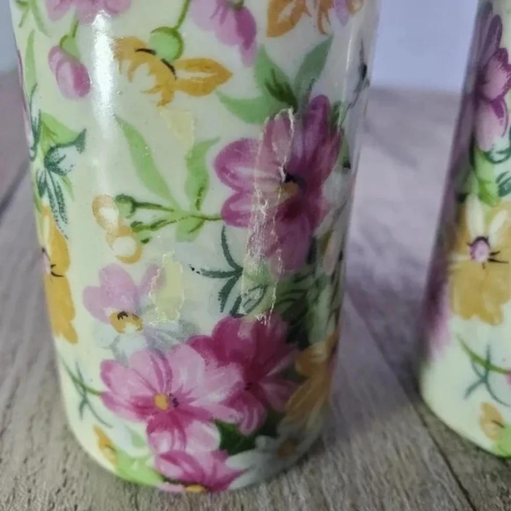 VINTAGE | Floral Bronze Topped Salt & Pepper Shakers - Picture 4 of 8